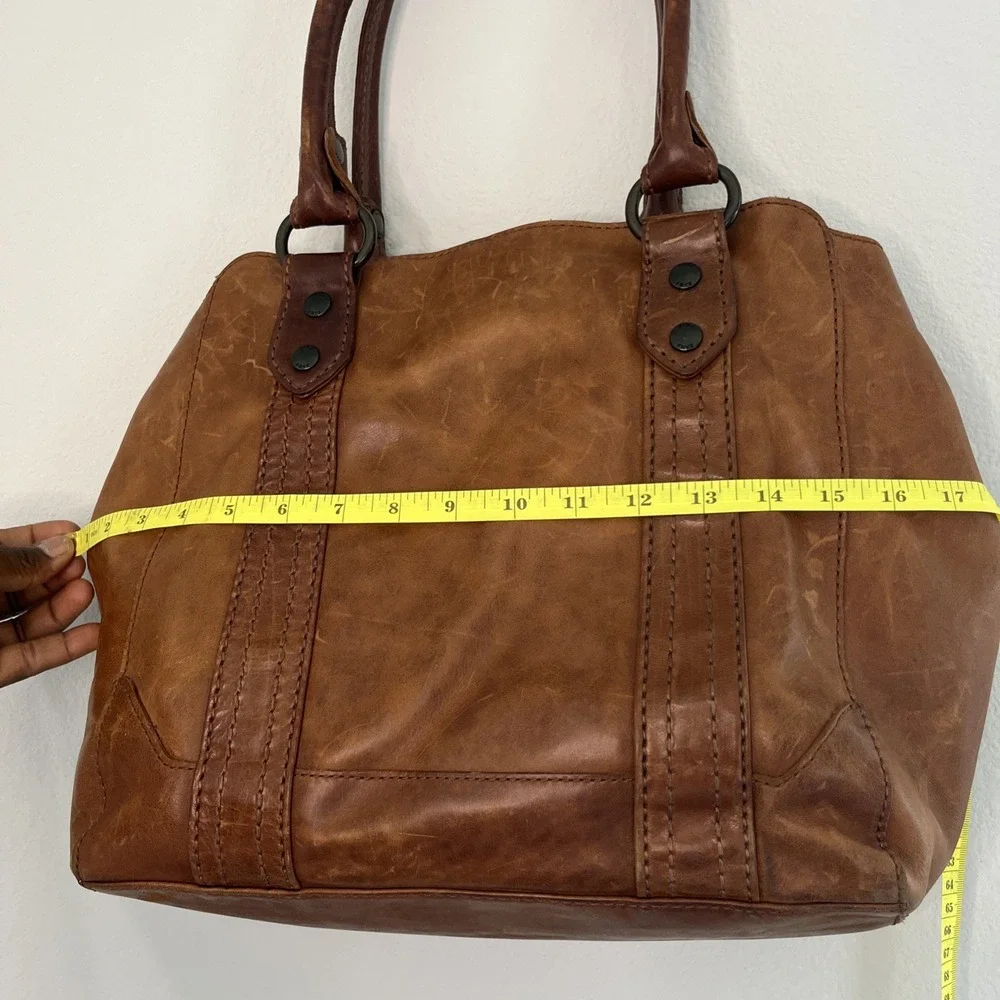 Frye Melissa Brown Cognac Leather Shoulder Bag  Distressed Boho Western New